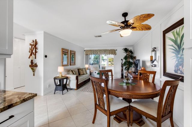 2533 Dudley Dr W Unit E, West Palm Beach, FL 33415