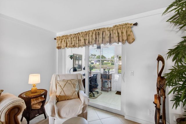 2533 Dudley Dr W Unit E, West Palm Beach, FL 33415
