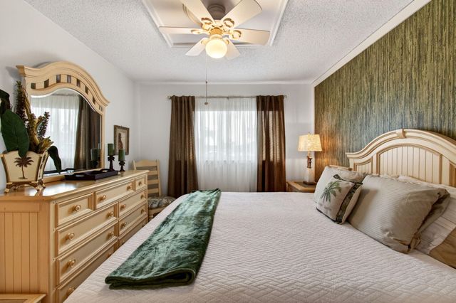 2533 Dudley Dr W Unit E, West Palm Beach, FL 33415
