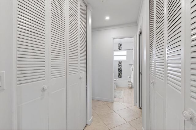 2533 Dudley Dr W Unit E, West Palm Beach, FL 33415