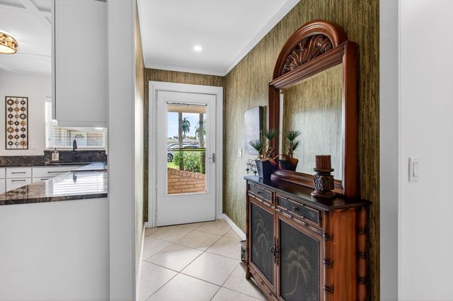 2533 Dudley Dr W Unit E, West Palm Beach, FL 33415