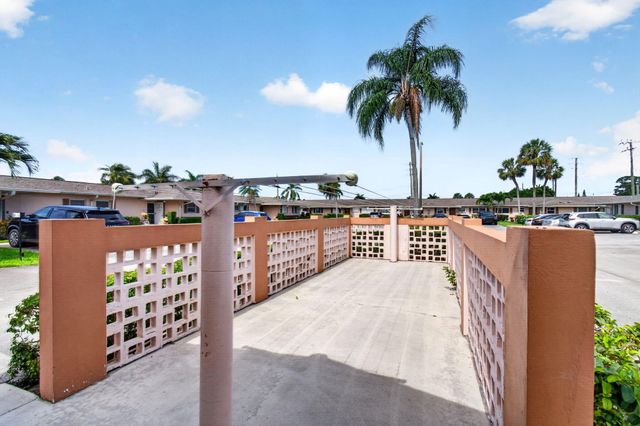 2533 Dudley Dr W Unit E, West Palm Beach, FL 33415