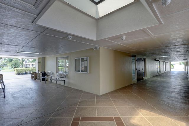 2533 Dudley Dr W Unit E, West Palm Beach, FL 33415