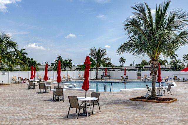 2533 Dudley Dr W Unit E, West Palm Beach, FL 33415