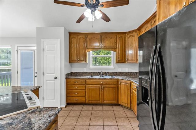 5702 N Highland Avenue, Kansas City, MO 64118