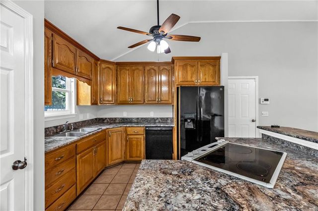 5702 N Highland Avenue, Kansas City, MO 64118