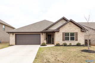 103 Hillis Lane, Hazel Green, AL 35750