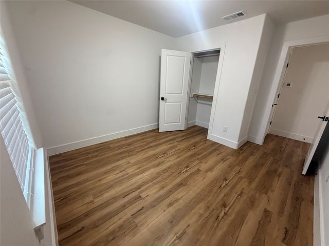 905 E 10th Street, Bonham, TX 75418