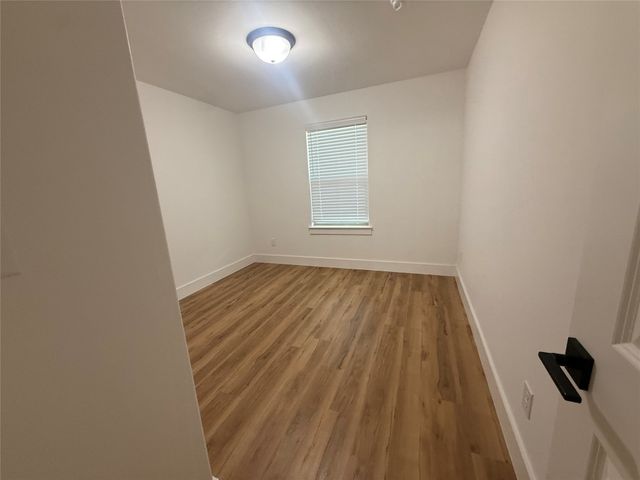 905 E 10th Street, Bonham, TX 75418