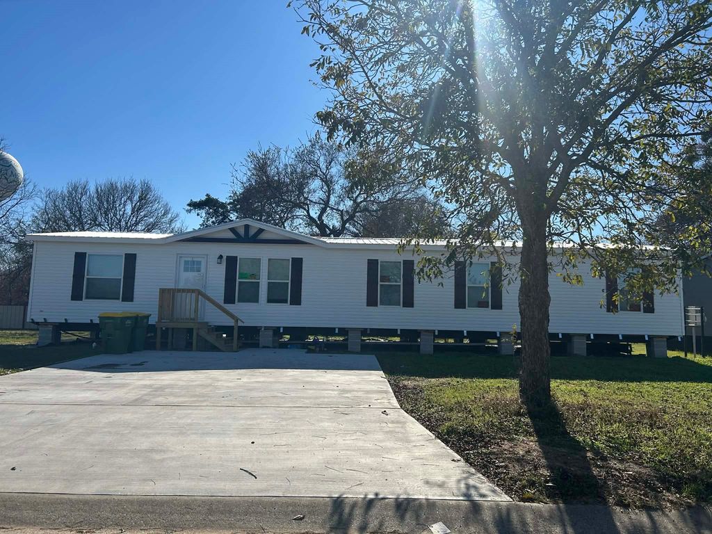 4405 ROCKING K Drive, Bellmead, TX 76705