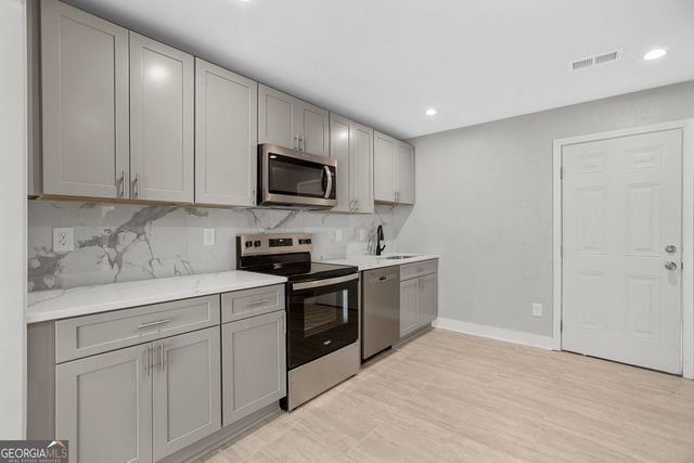 3356 Kings Park Circle, Macon, GA 31217