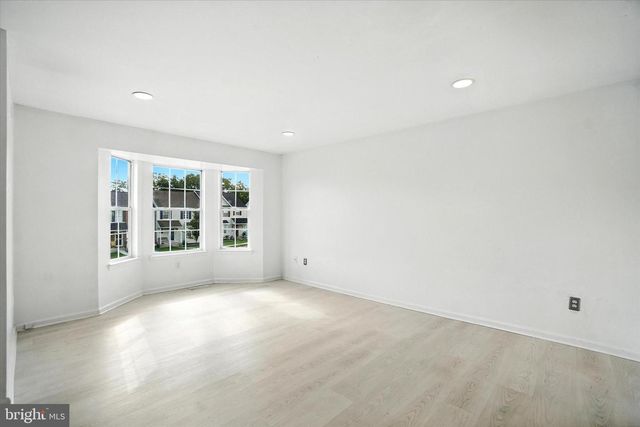 156 COUNTRY RIDGE DR, Red Lion, PA 17356