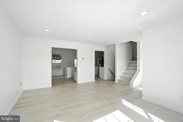 156 COUNTRY RIDGE DR, Red Lion, PA 17356