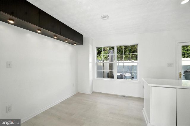 156 COUNTRY RIDGE DR, Red Lion, PA 17356