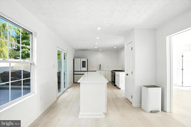 156 COUNTRY RIDGE DR, Red Lion, PA 17356