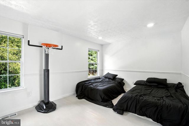 156 COUNTRY RIDGE DR, Red Lion, PA 17356