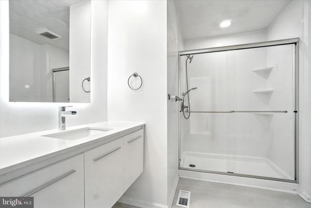 156 COUNTRY RIDGE DR, Red Lion, PA 17356