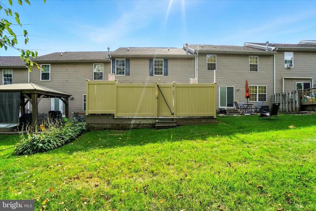 156 COUNTRY RIDGE DR, Red Lion, PA 17356