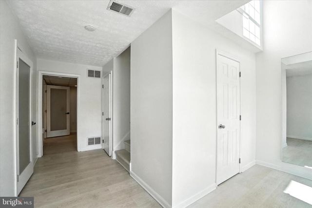 156 COUNTRY RIDGE DR, Red Lion, PA 17356