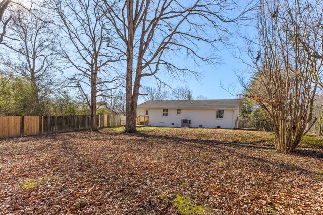1029 Granada Rd, Ashland City, TN 37015