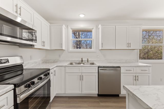 1029 Granada Rd, Ashland City, TN 37015