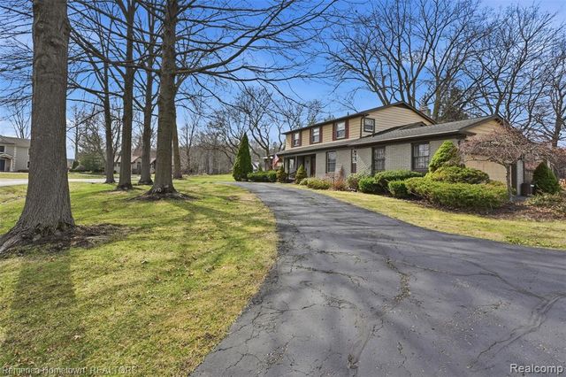 12811 Glenview Drive, Plymouth, MI 48170