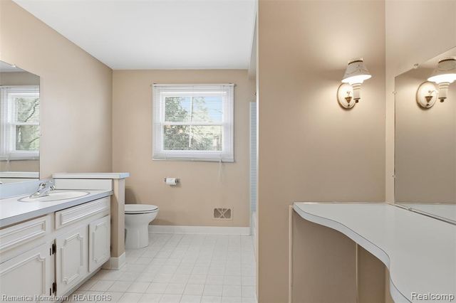 12811 Glenview Drive, Plymouth, MI 48170