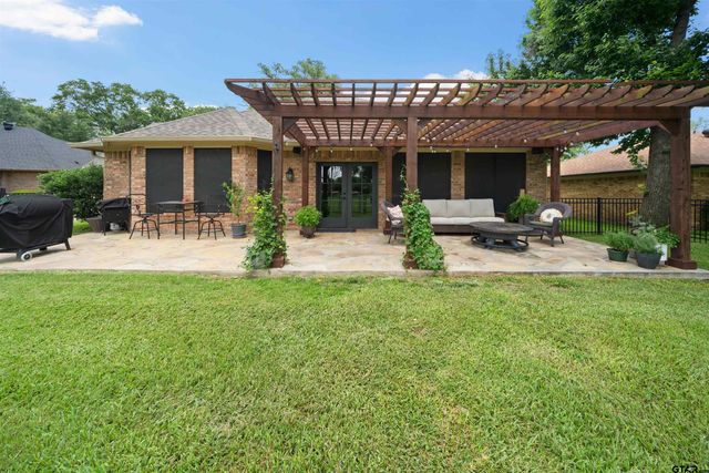 155 Fairway Dr, Bullard, TX 75757