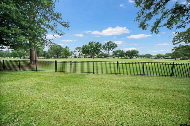 155 Fairway Dr, Bullard, TX 75757