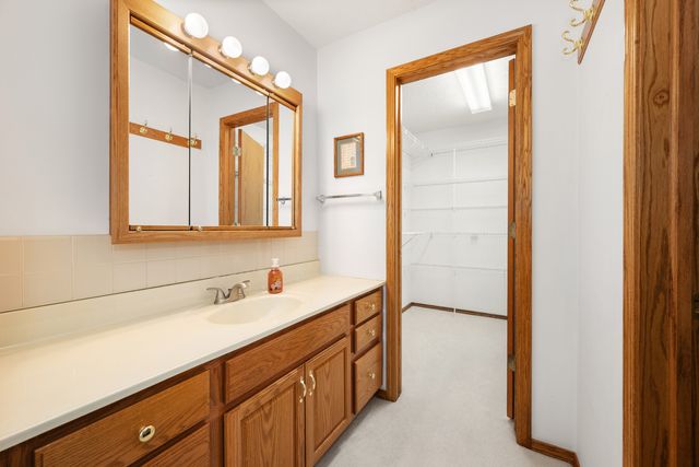 1755 Brock Circle, Sycamore, IL 60178