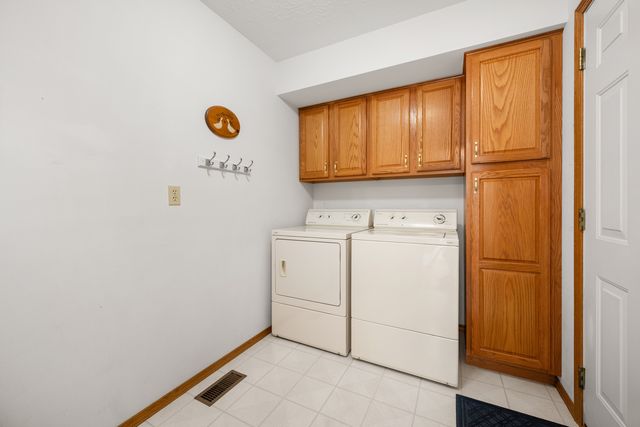 1755 Brock Circle, Sycamore, IL 60178