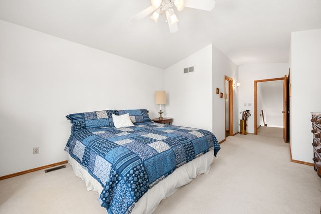 1755 Brock Circle, Sycamore, IL 60178