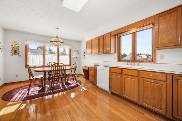 1755 Brock Circle, Sycamore, IL 60178