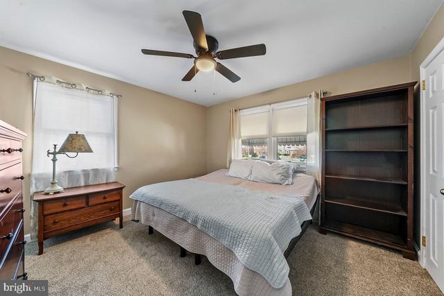 114 LAKEVIEW DR, Ridley Park, PA 19078