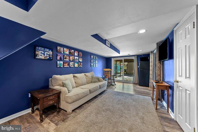 114 LAKEVIEW DR, Ridley Park, PA 19078