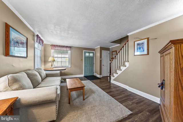 114 LAKEVIEW DR, Ridley Park, PA 19078