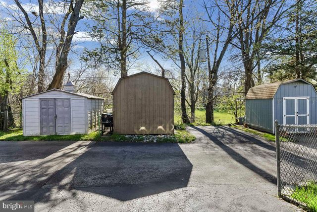 114 LAKEVIEW DR, Ridley Park, PA 19078