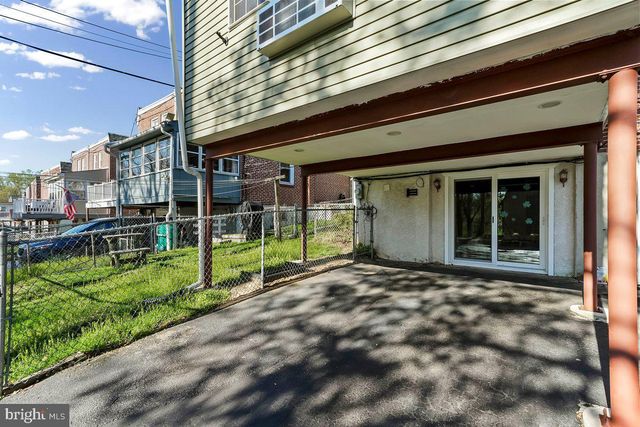 114 LAKEVIEW DR, Ridley Park, PA 19078