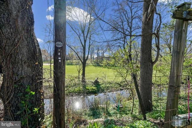 114 LAKEVIEW DR, Ridley Park, PA 19078