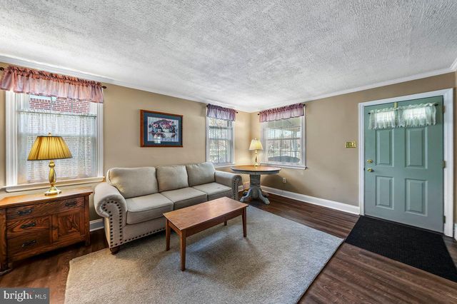 114 LAKEVIEW DR, Ridley Park, PA 19078