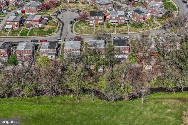 114 LAKEVIEW DR, Ridley Park, PA 19078