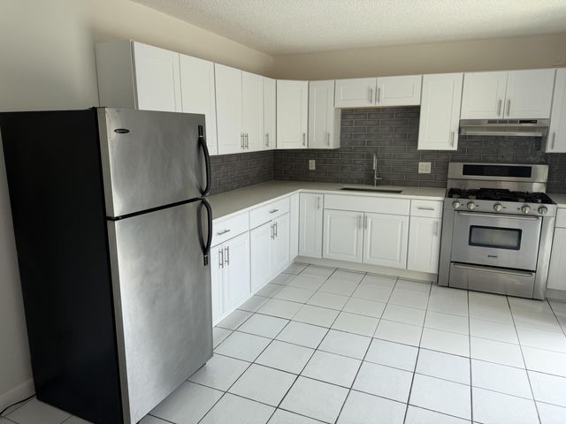 2173 White Pine Circle C, Greenacres, FL 33415