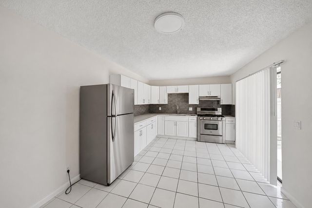 2173 White Pine Circle C, Greenacres, FL 33415