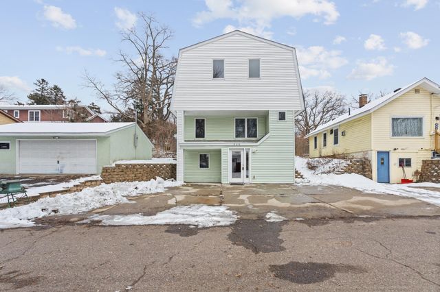 326 Faversham, Willernie, MN 55090