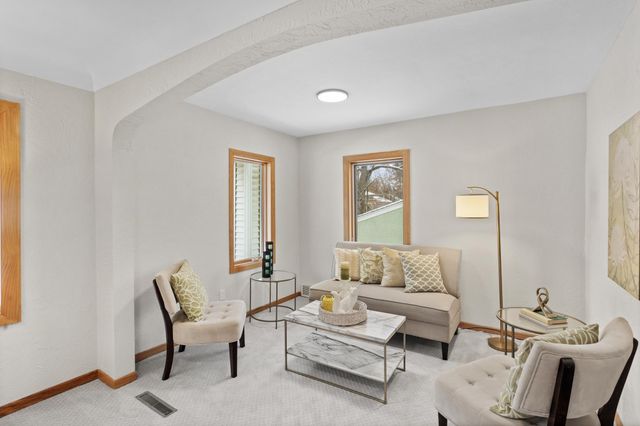 326 Faversham, Willernie, MN 55090