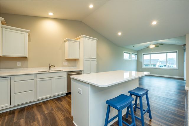 5817 SE 22nd Court, Des Moines, IA 50320