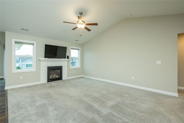 5817 SE 22nd Court, Des Moines, IA 50320