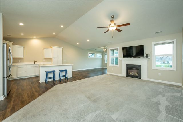 5817 SE 22nd Court, Des Moines, IA 50320