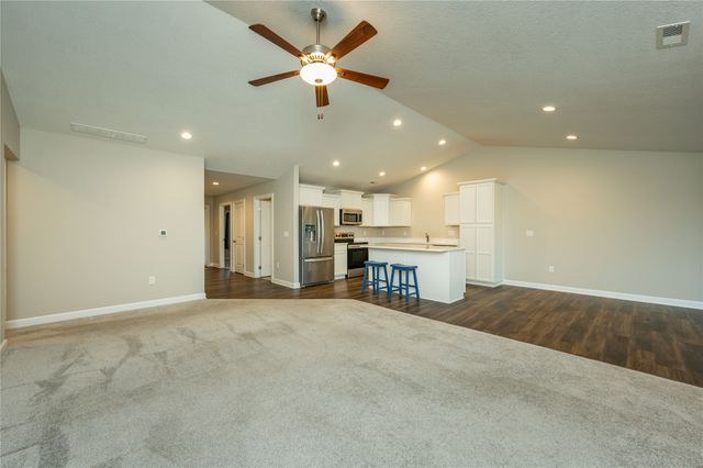 5817 SE 22nd Court, Des Moines, IA 50320