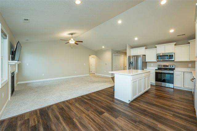 5817 SE 22nd Court, Des Moines, IA 50320